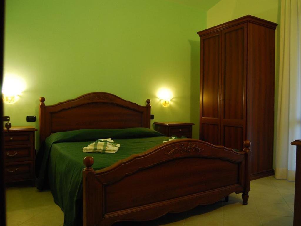 Pinus Rooms Benevento Ngoại thất bức ảnh